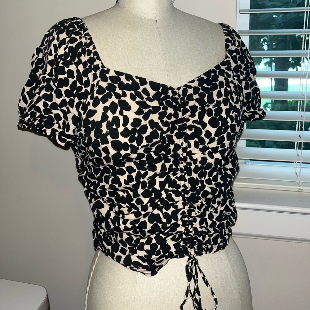 Cute Printed Top - Picture 5 of 5